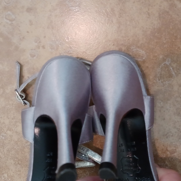 Touch of Nina Heels - Picture 11 of 11